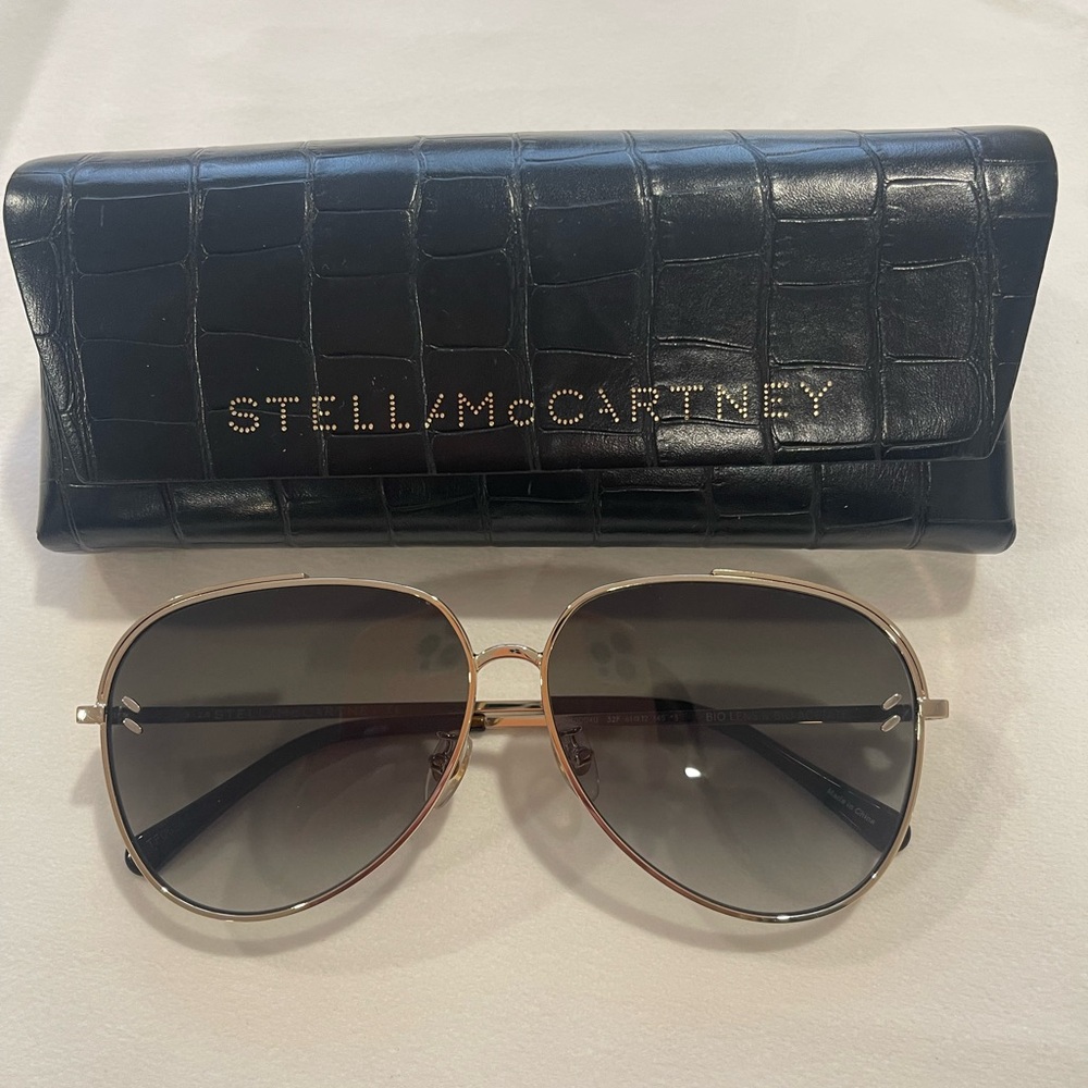 Stella McCartney Gold and Black Aviator Sunglasses